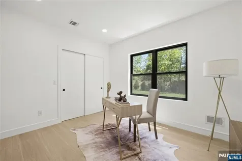 24 Richard Scott Court North Haledon NJ 07508