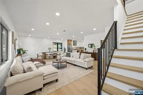 24 Richard Scott Court North Haledon NJ 07508