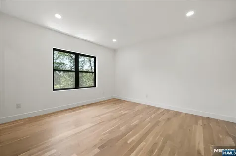 24 Richard Scott Court North Haledon NJ 07508