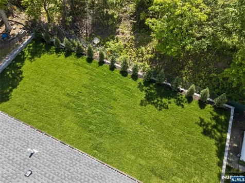 24 Richard Scott Court North Haledon NJ 07508