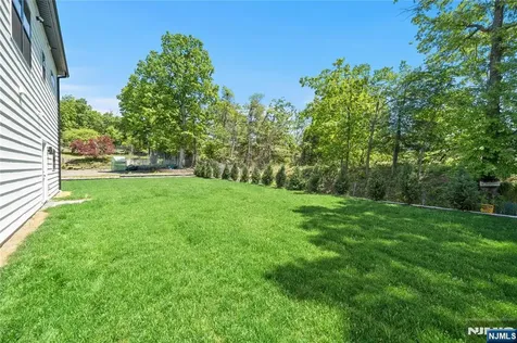 24 Richard Scott Court North Haledon NJ 07508