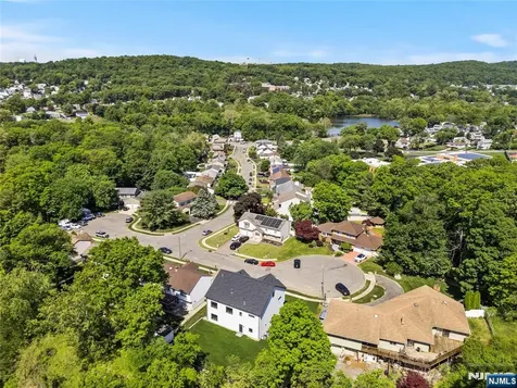 24 Richard Scott Court North Haledon NJ 07508