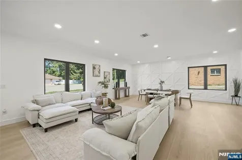 24 Richard Scott Court North Haledon NJ 07508