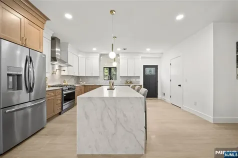 24 Richard Scott Court North Haledon NJ 07508