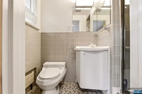 565 Green Lane River Vale NJ 07675