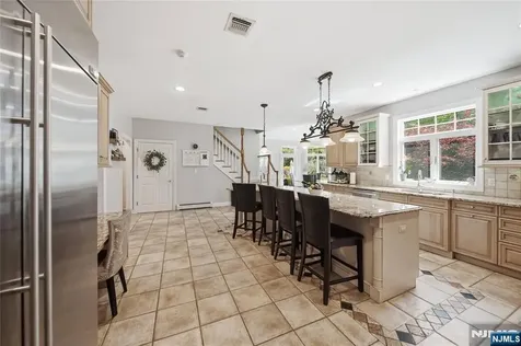 43 Walsh Drive Mahwah NJ 07430