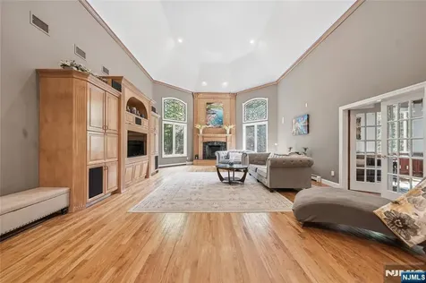 43 Walsh Drive Mahwah NJ 07430
