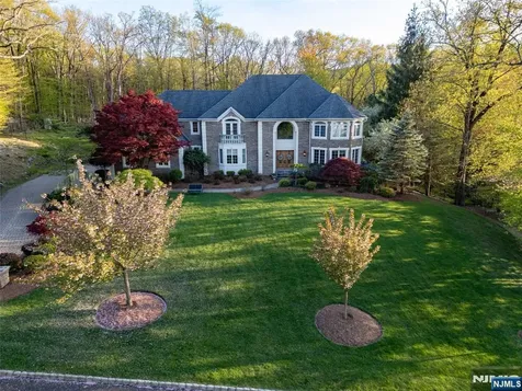 43 Walsh Drive Mahwah NJ 07430