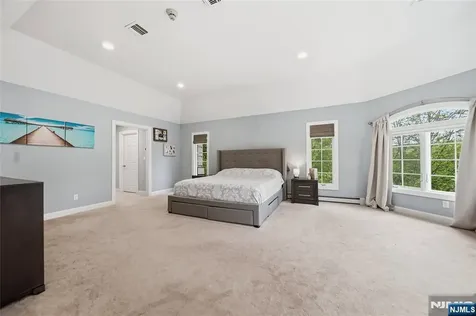 43 Walsh Drive Mahwah NJ 07430