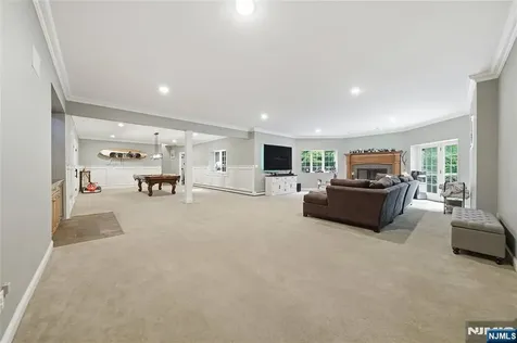 43 Walsh Drive Mahwah NJ 07430