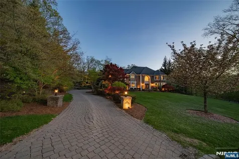 43 Walsh Drive Mahwah NJ 07430