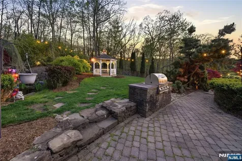 43 Walsh Drive Mahwah NJ 07430