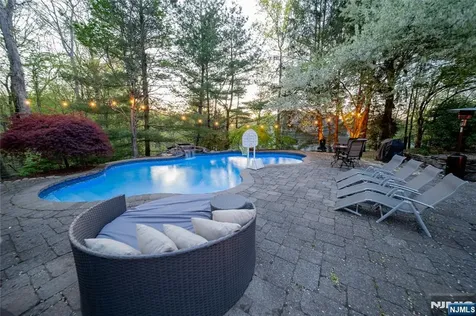43 Walsh Drive Mahwah NJ 07430