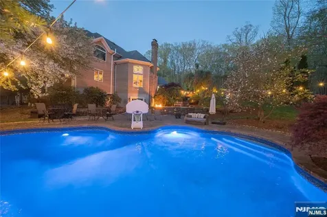 43 Walsh Drive Mahwah NJ 07430