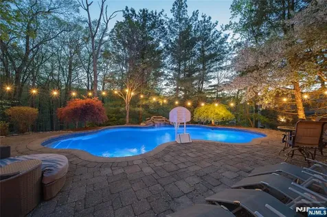 43 Walsh Drive Mahwah NJ 07430