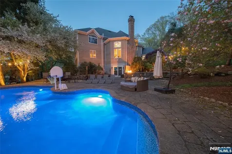43 Walsh Drive Mahwah NJ 07430