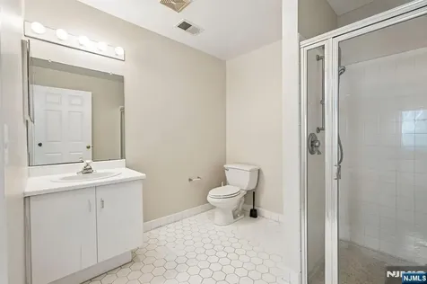 1059 Chedworth Circle Mahwah NJ 07430