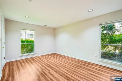 1059 Chedworth Circle Mahwah NJ 07430