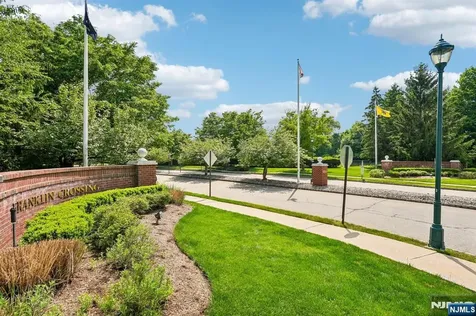 1059 Chedworth Circle Mahwah NJ 07430