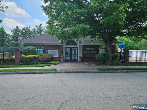 1059 Chedworth Circle Mahwah NJ 07430