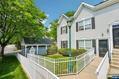 1059 Chedworth Circle Mahwah NJ 07430
