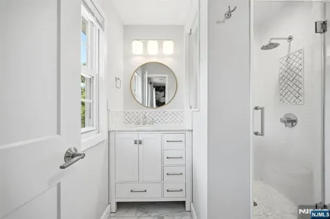3 Orient Way Caldwell NJ 07006