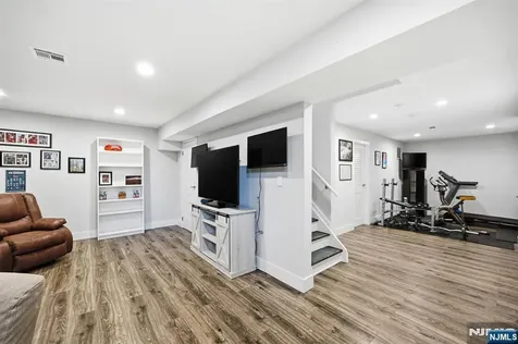 3 Orient Way Caldwell NJ 07006