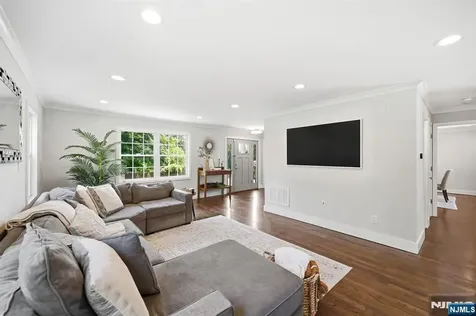 3 Orient Way Caldwell NJ 07006