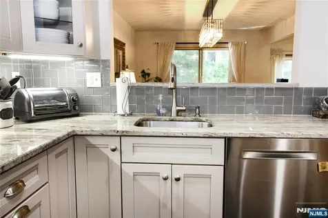 7 Dogwood Court Woodland Park NJ 07424