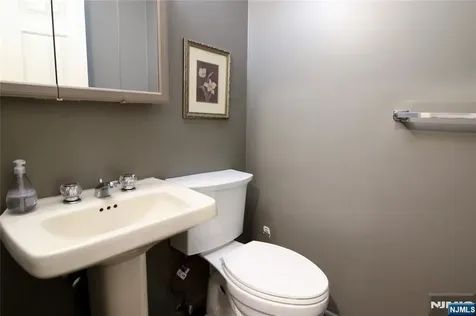 7 Dogwood Court Woodland Park NJ 07424