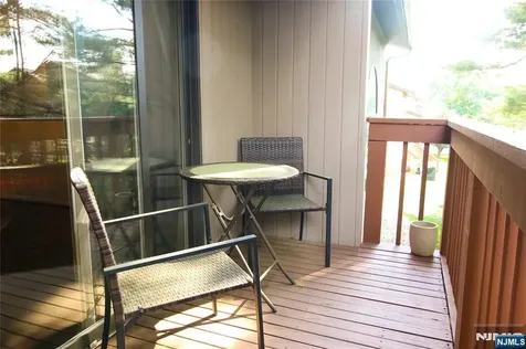7 Dogwood Court Woodland Park NJ 07424