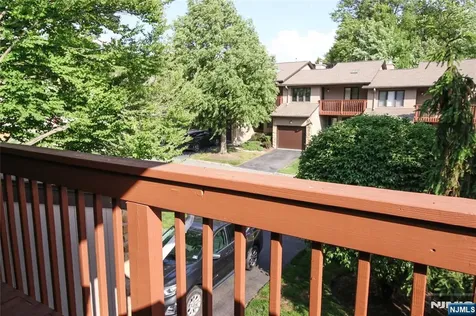 7 Dogwood Court Woodland Park NJ 07424