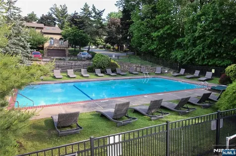7 Dogwood Court Woodland Park NJ 07424