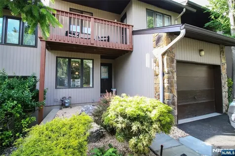 7 Dogwood Court Woodland Park NJ 07424