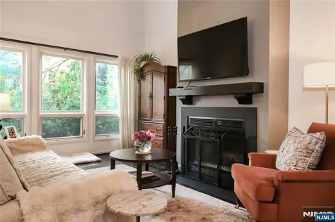 7 Dogwood Court Woodland Park NJ 07424