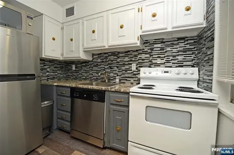160 Overlook Avenue Hackensack NJ 07601