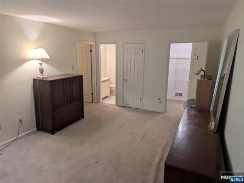 5 Colonial Village Drive Hillsdale NJ 07642