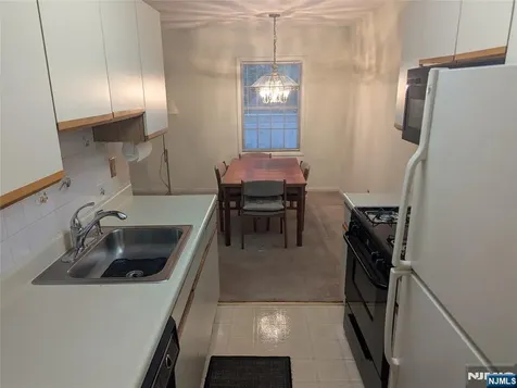 5 Colonial Village Drive Hillsdale NJ 07642