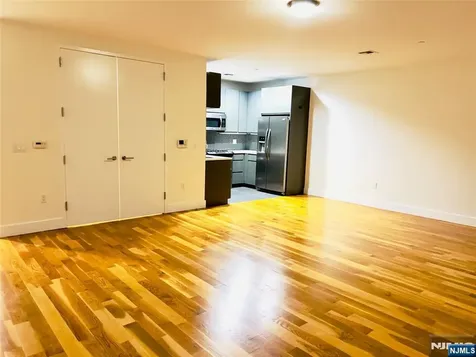 1 Executive Fort Lee NJ 07024