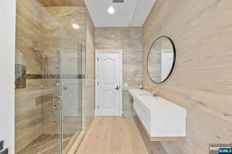 142 Hoover Drive Cresskill NJ 07626
