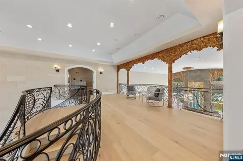 142 Hoover Drive Cresskill NJ 07626