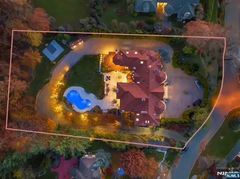 142 Hoover Drive Cresskill NJ 07626