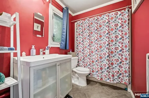 48 Goldfinch Lane West Milford NJ 07421