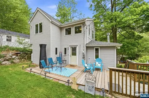 48 Goldfinch Lane West Milford NJ 07421
