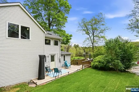 48 Goldfinch Lane West Milford NJ 07421