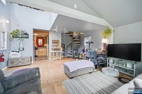 48 Goldfinch Lane West Milford NJ 07421