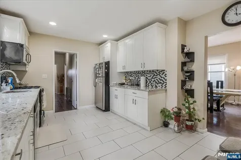 11 Alps Road Wayne NJ 07470