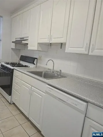 2345 Linwood Avenue Fort Lee NJ 07024