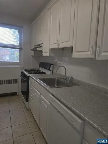 2345 Linwood Avenue Fort Lee NJ 07024