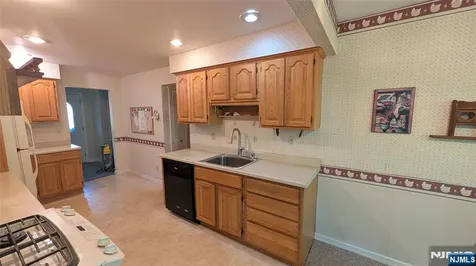 31 Cascade Way Butler Borough NJ 07405